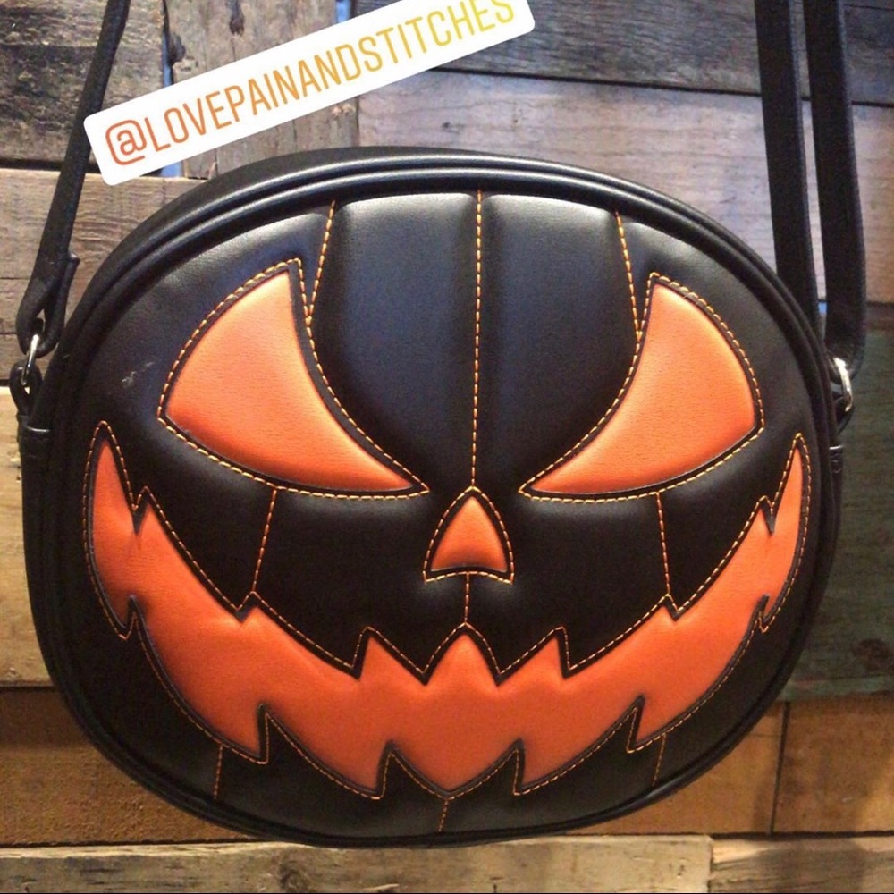 Lovepainandstitches Pumpkin Purse